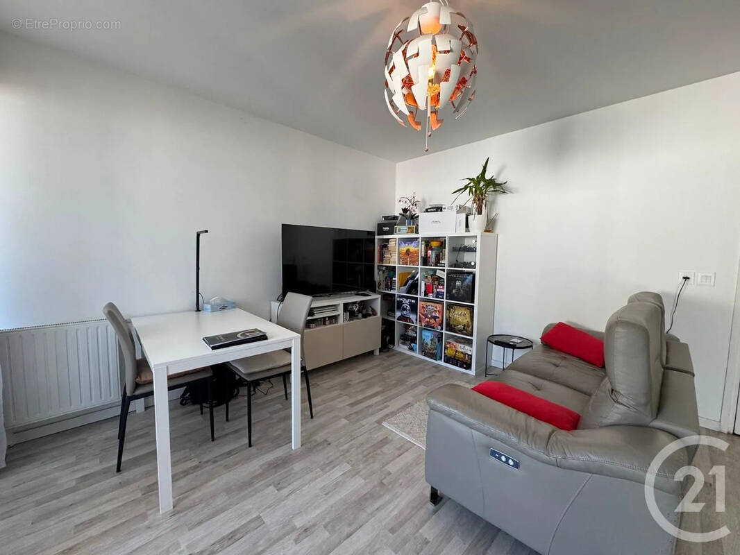 Appartement à DUGNY