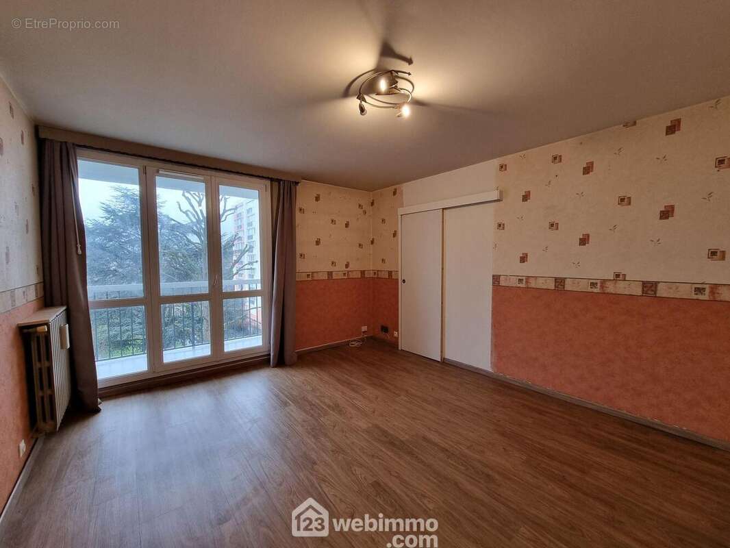 Appartement à THIAIS