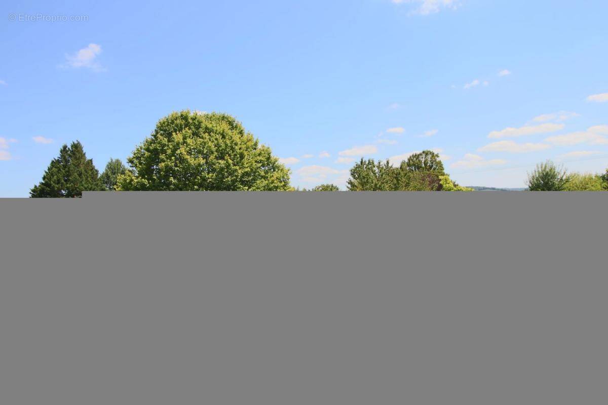Terrain à PUY-L&#039;EVEQUE