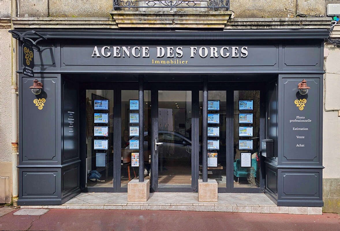 Terrain à LA REGRIPPIERE