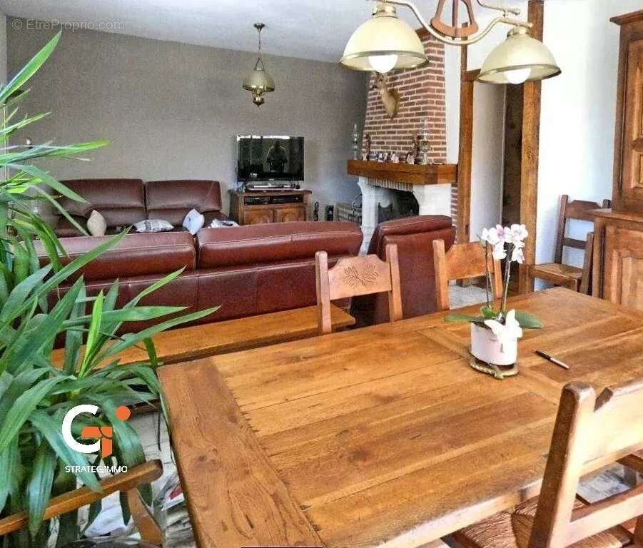 Maison à SAINT-OUEN-DE-THOUBERVILLE