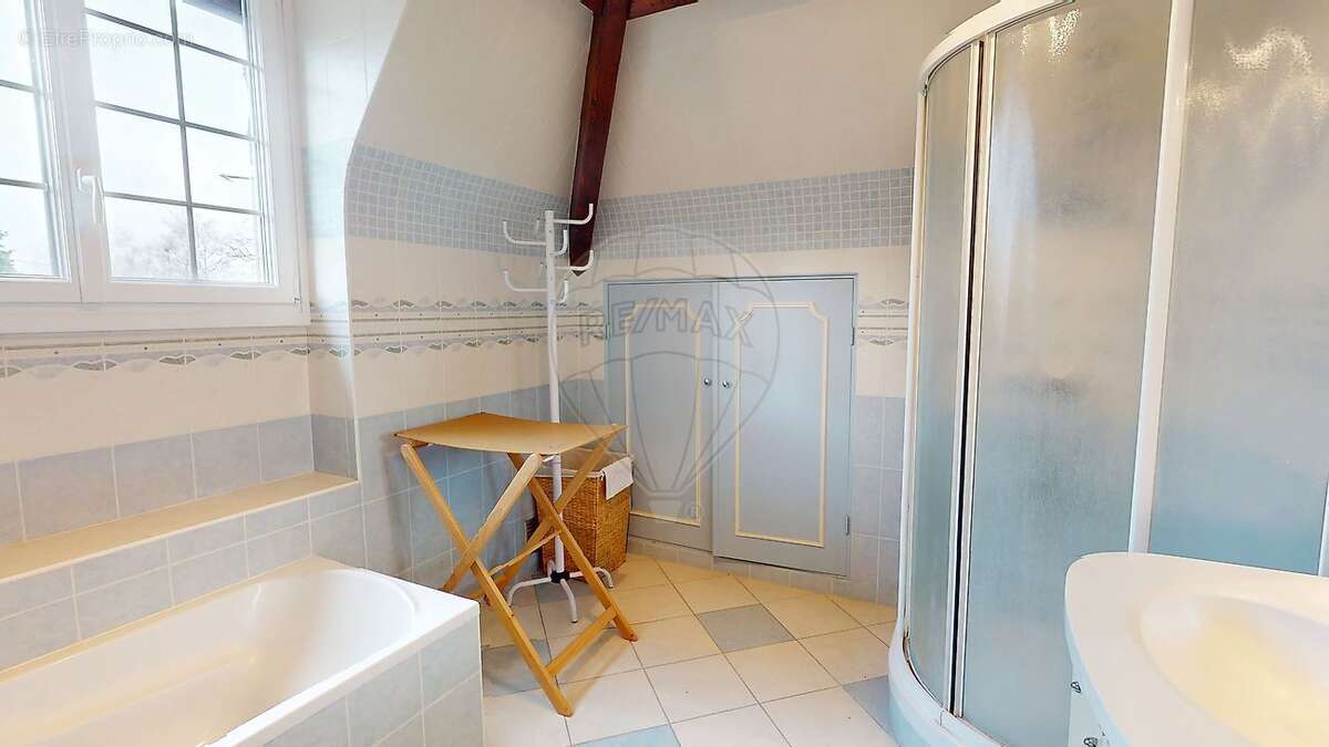 Maison à SAINT-PRYVE-SAINT-MESMIN