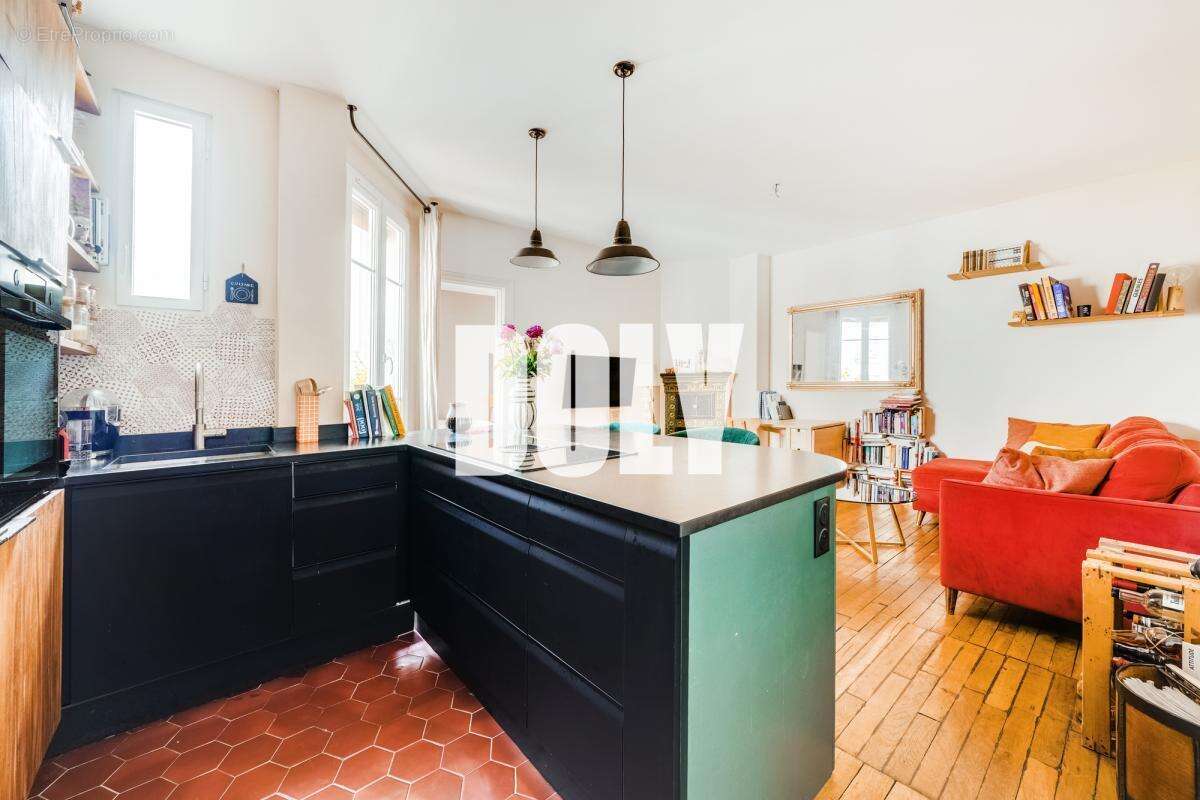 Appartement à PARIS-20E