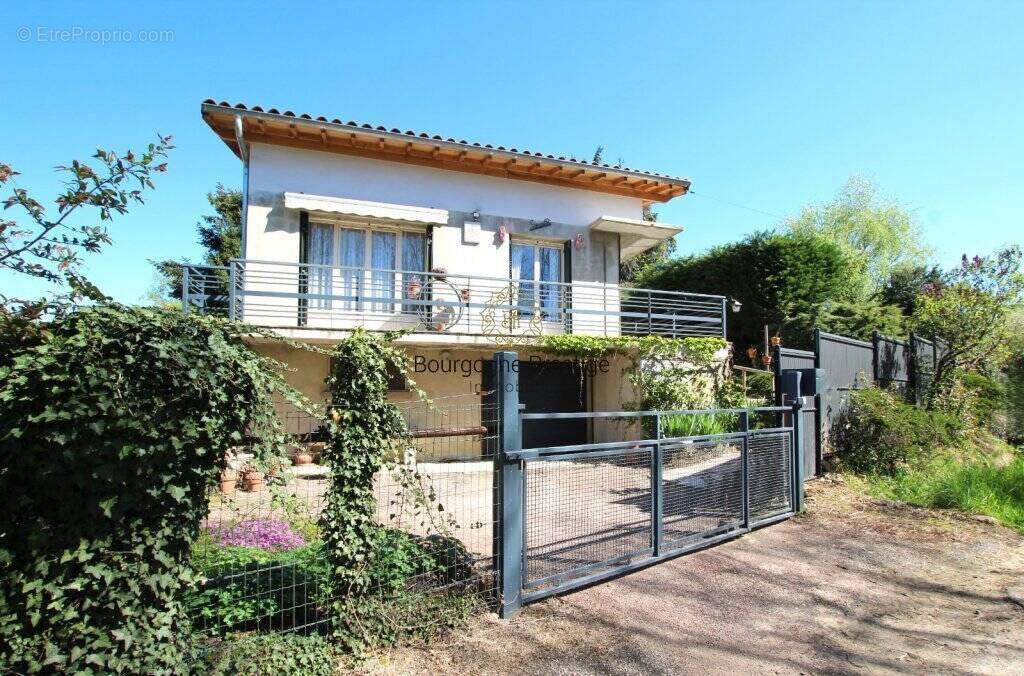 Maison à PONT-DE-VAUX