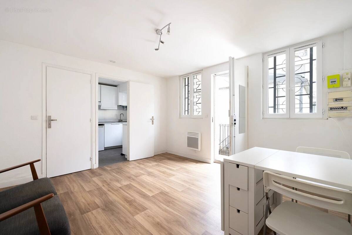 Appartement à PARIS-11E