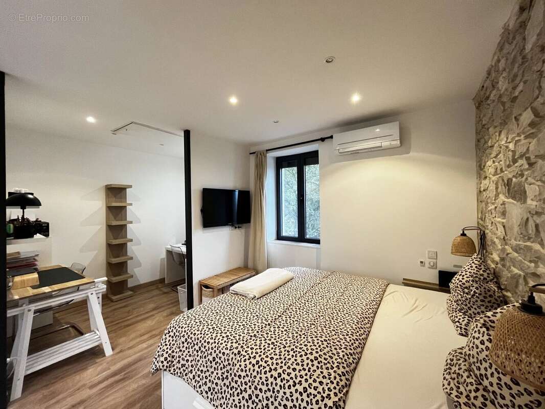 Maison à BOUVESSE-QUIRIEU