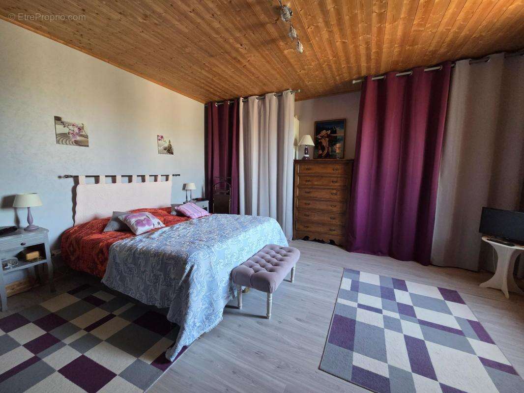 Maison de caractère - Coeur de village - 137m² - photo 5