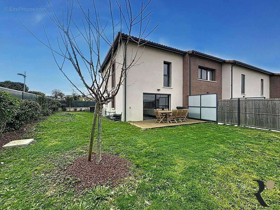 Maison à DREMIL-LAFAGE