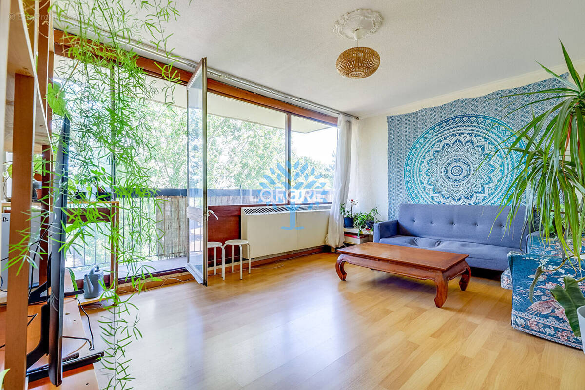 Appartement à FONTENAY-SOUS-BOIS
