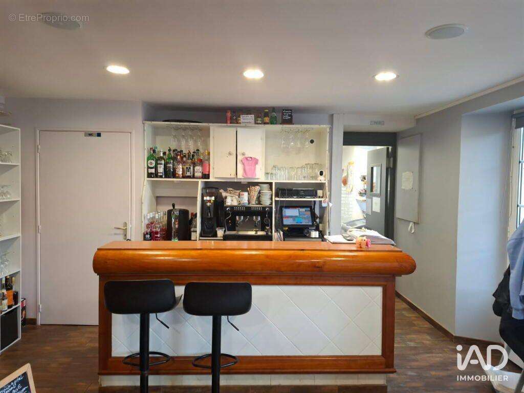 Photo 4 - Commerce à FOURGES