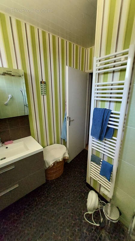 Maison à SAINT-YBARD