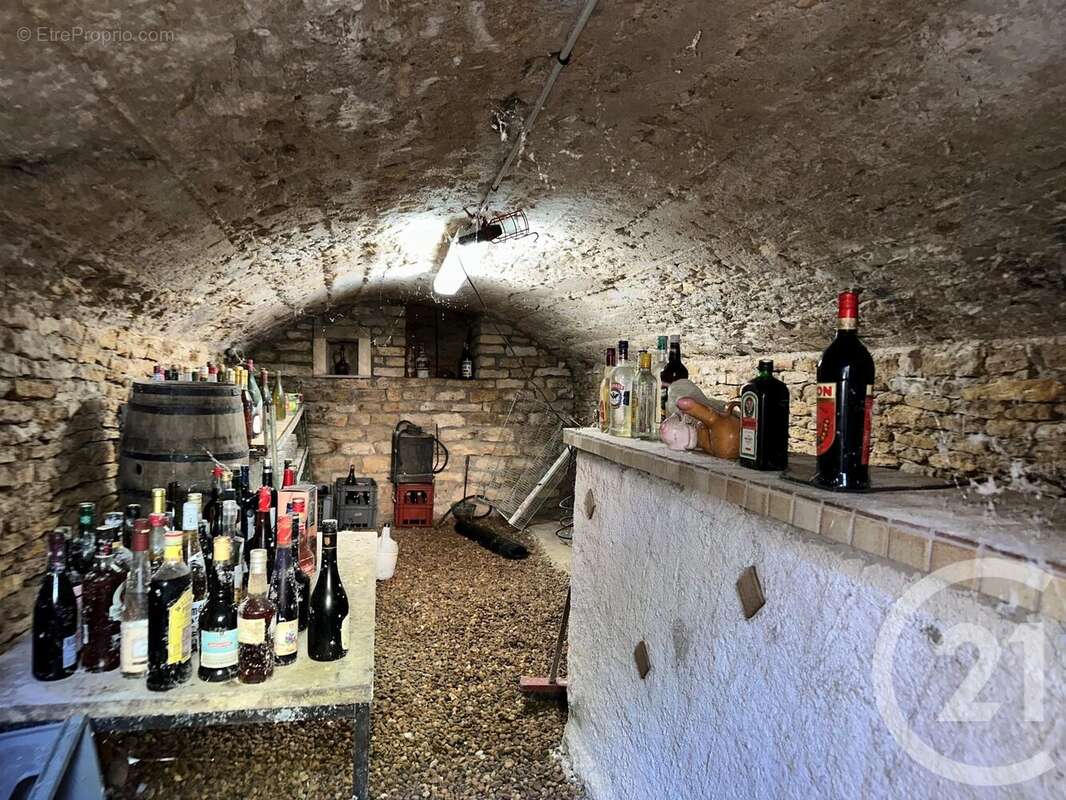 Maison à SUILLY-LA-TOUR