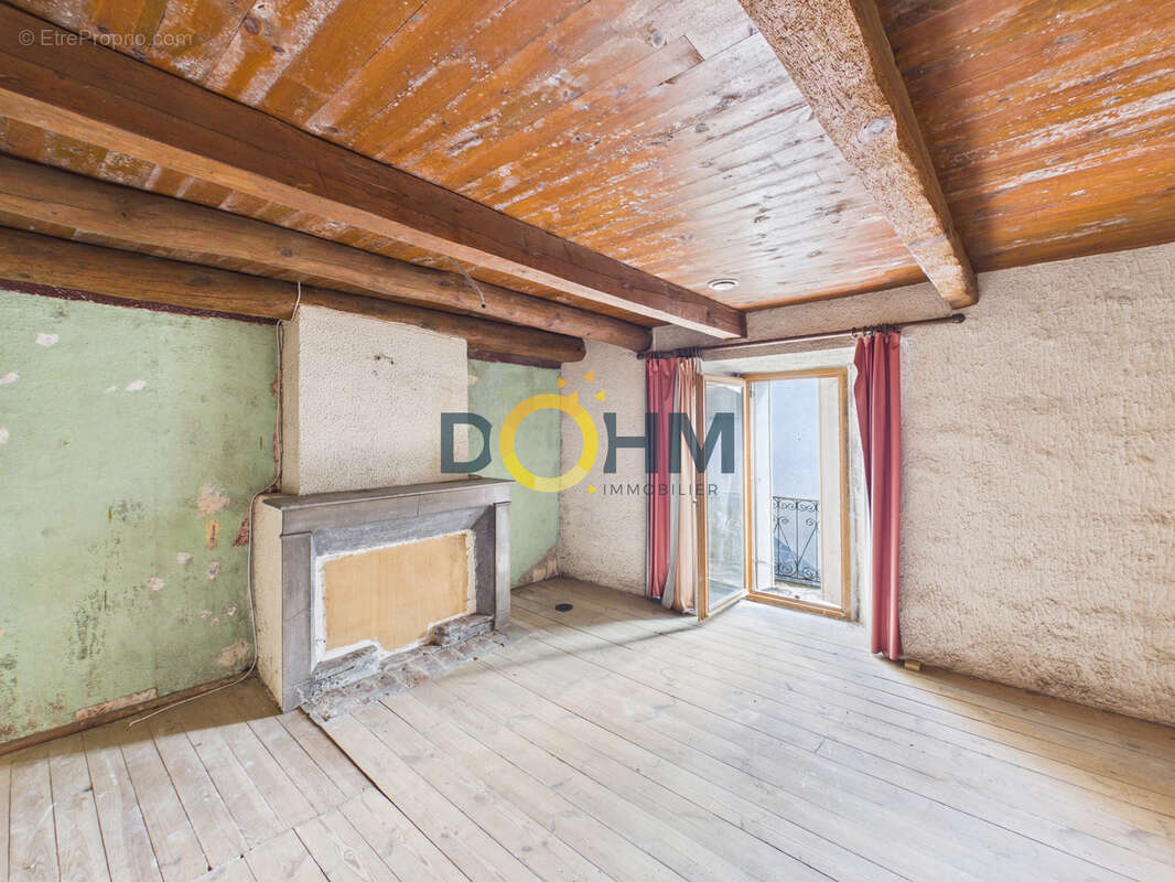 Maison à BELLEVUE-LA-MONTAGNE