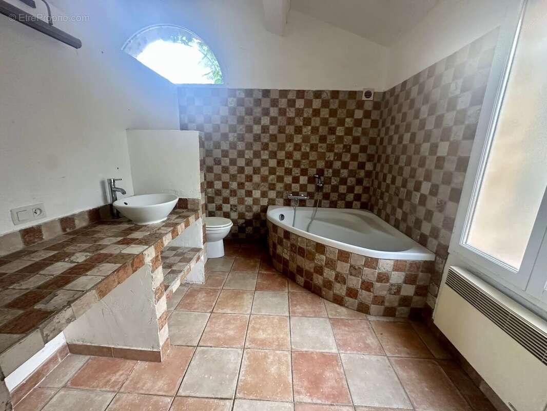 Maison à PLAN-DE-LA-TOUR