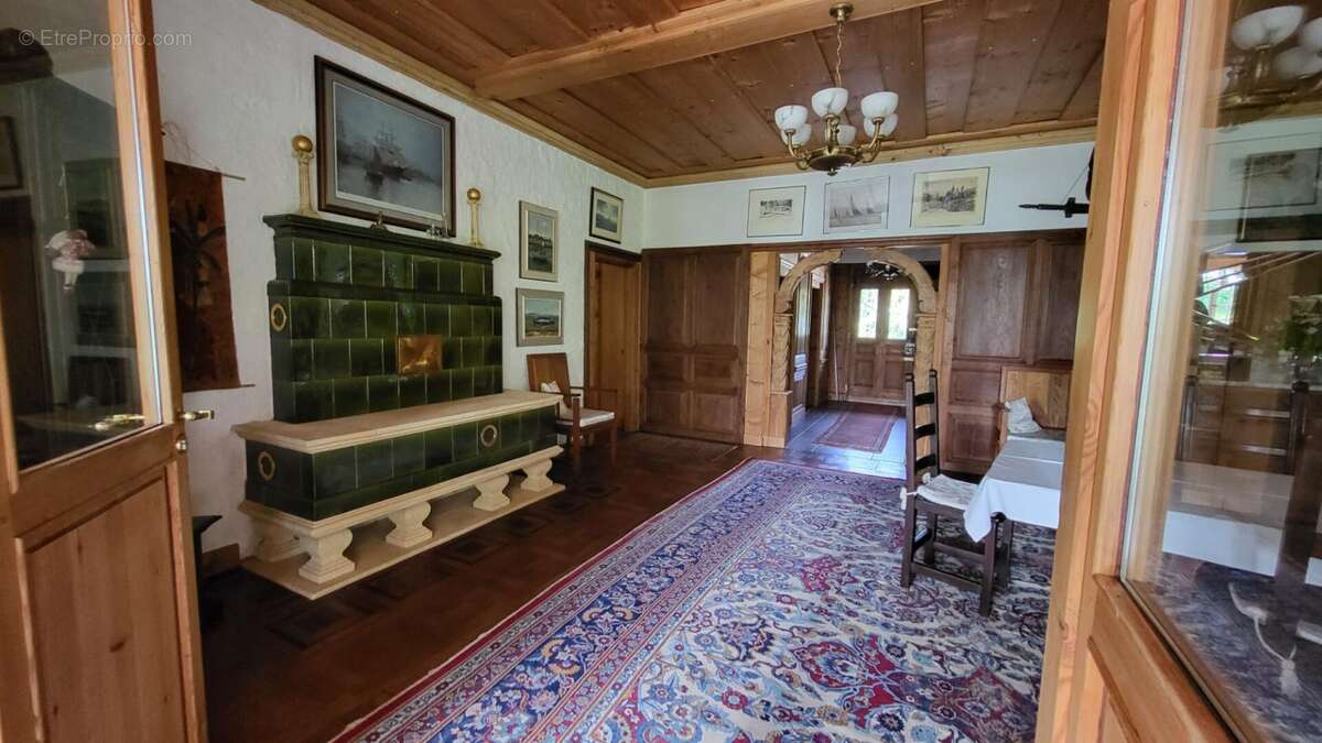 24410 Maison  atypique  sur 2 niveaux entre Riberac  et Saint Aulaye parcelle de  4ha et un étang - photo 9