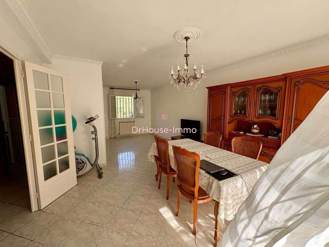 Maison 110 m² à Marseille-15e  - photo 2