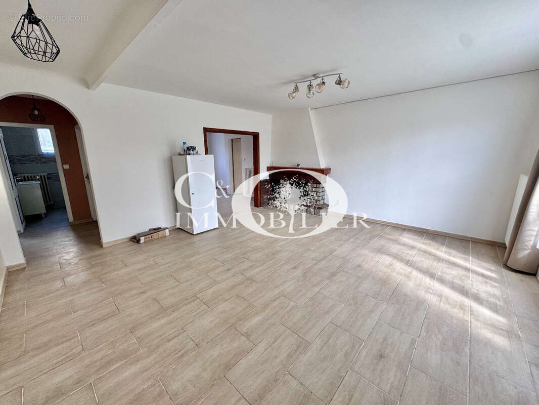 Maison de bourg - 3 chambres - photo 3