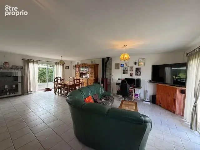 Maison 166 m² à Saint-Jean-Du-Thenney  - photo 4