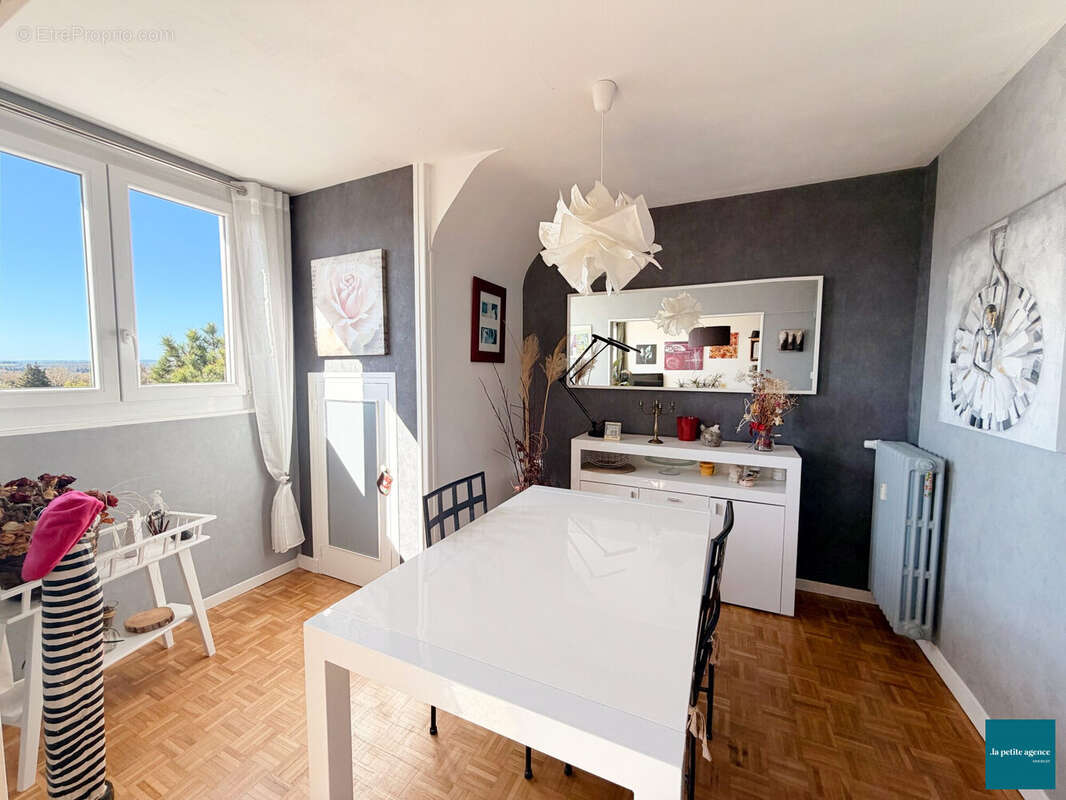 Appartement à FLEURY-SUR-ORNE