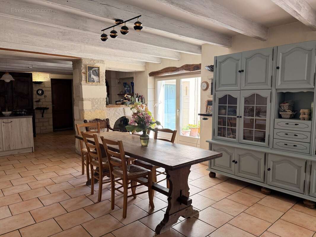 Maison 275 m² à Cozes  - photo 9