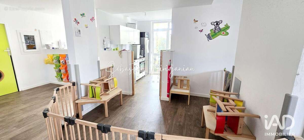 Photo 2 - Commerce à SOLLIES-PONT