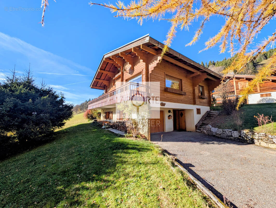 Maison à LA CLUSAZ