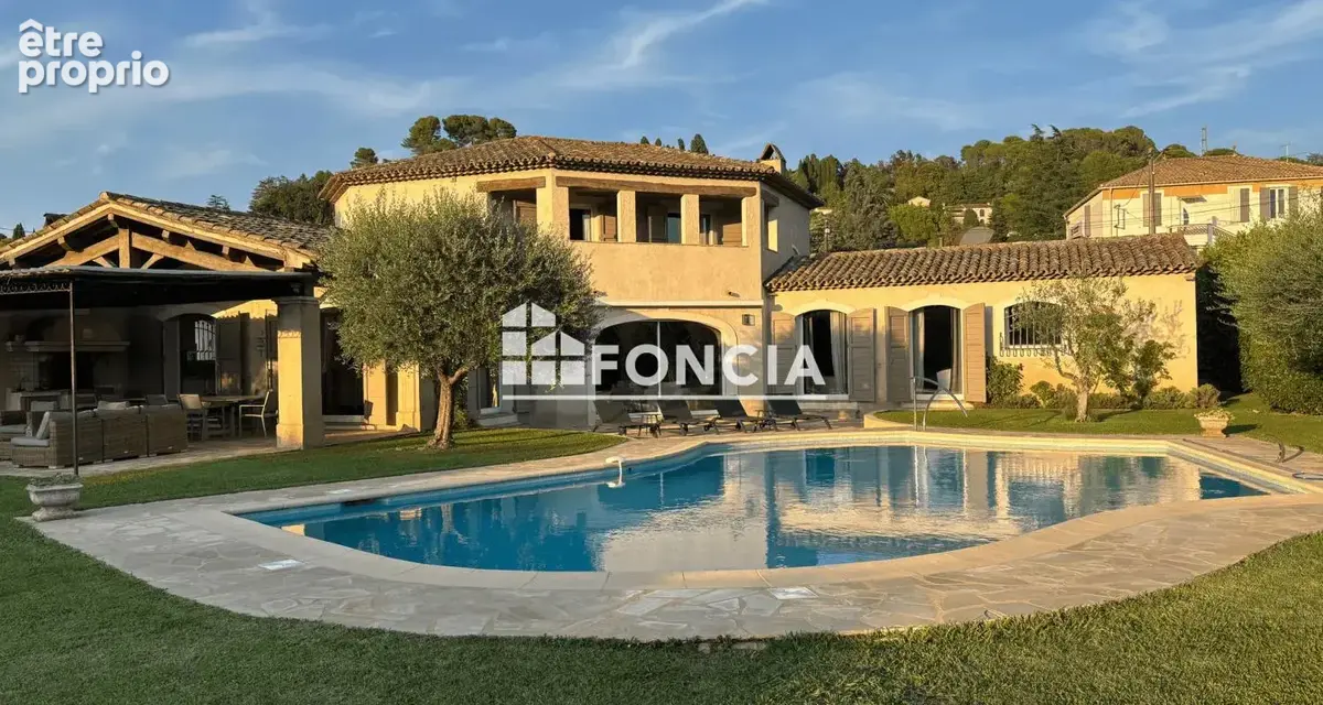 Photo Maison à Mougins au prix de 2 300 000€