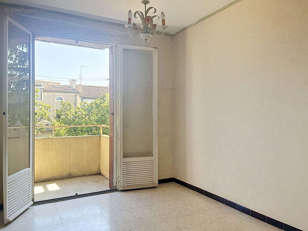 Appartement Nimes 3 pièce(s) 67 m2 - photo 6