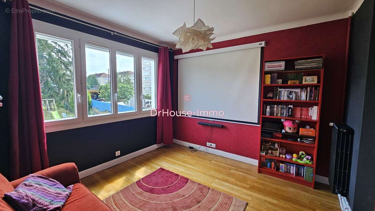 Maison 207 m² à Le Mans  - photo 12