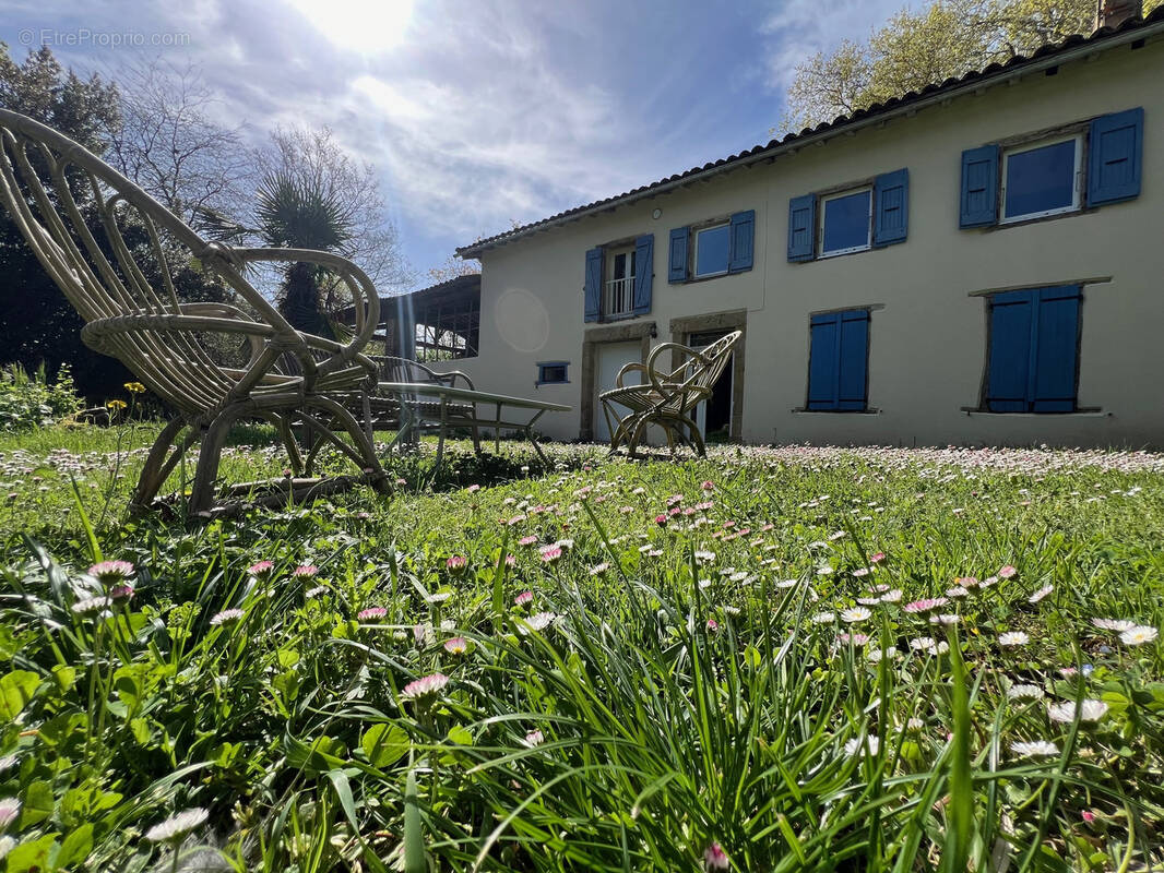 Maison à BEAUTEVILLE