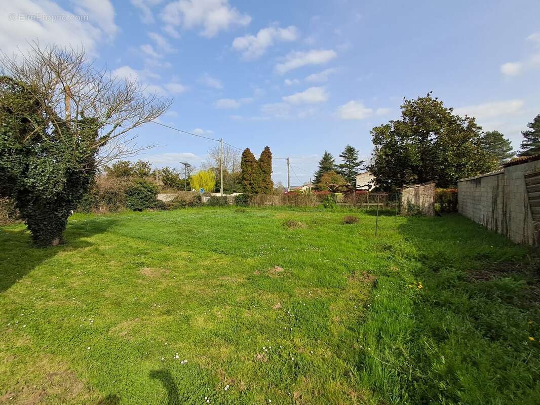 Maison à COLAYRAC-SAINT-CIRQ