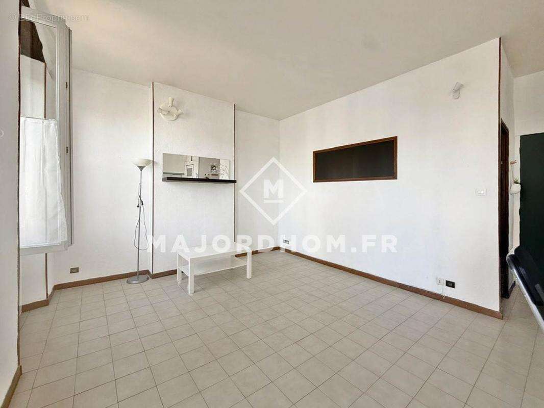 Appartement à MARSEILLE-5E