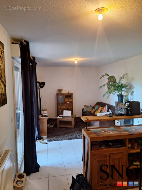 Appartement à GARONS