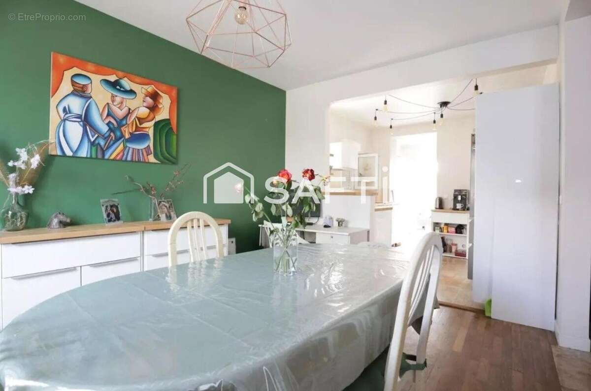 Photo 2 - Maison à SAINT-MAUR-DES-FOSSES