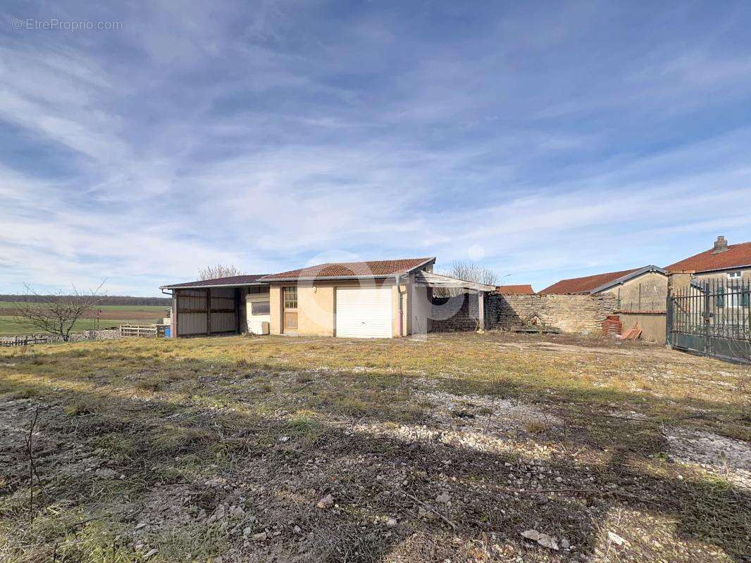 Maison à DAINVILLE-BERTHELEVILLE