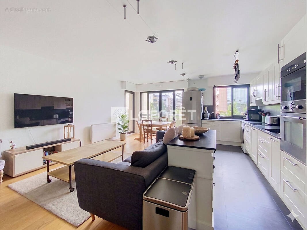 Appartement à SURESNES