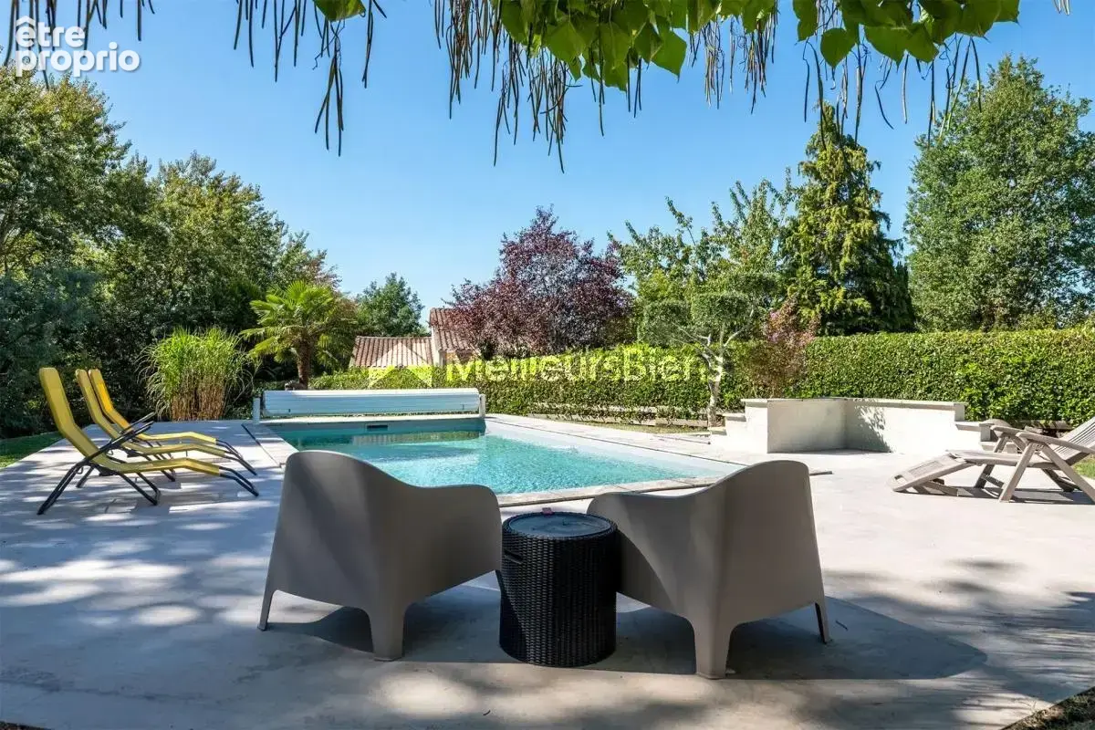 Ensemble Immobilier de 2 maisons - 145m² - piscine - photo 19