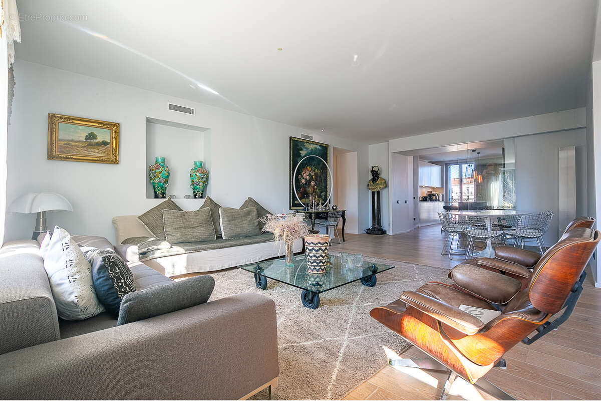 Appartement à MARSEILLE-8E