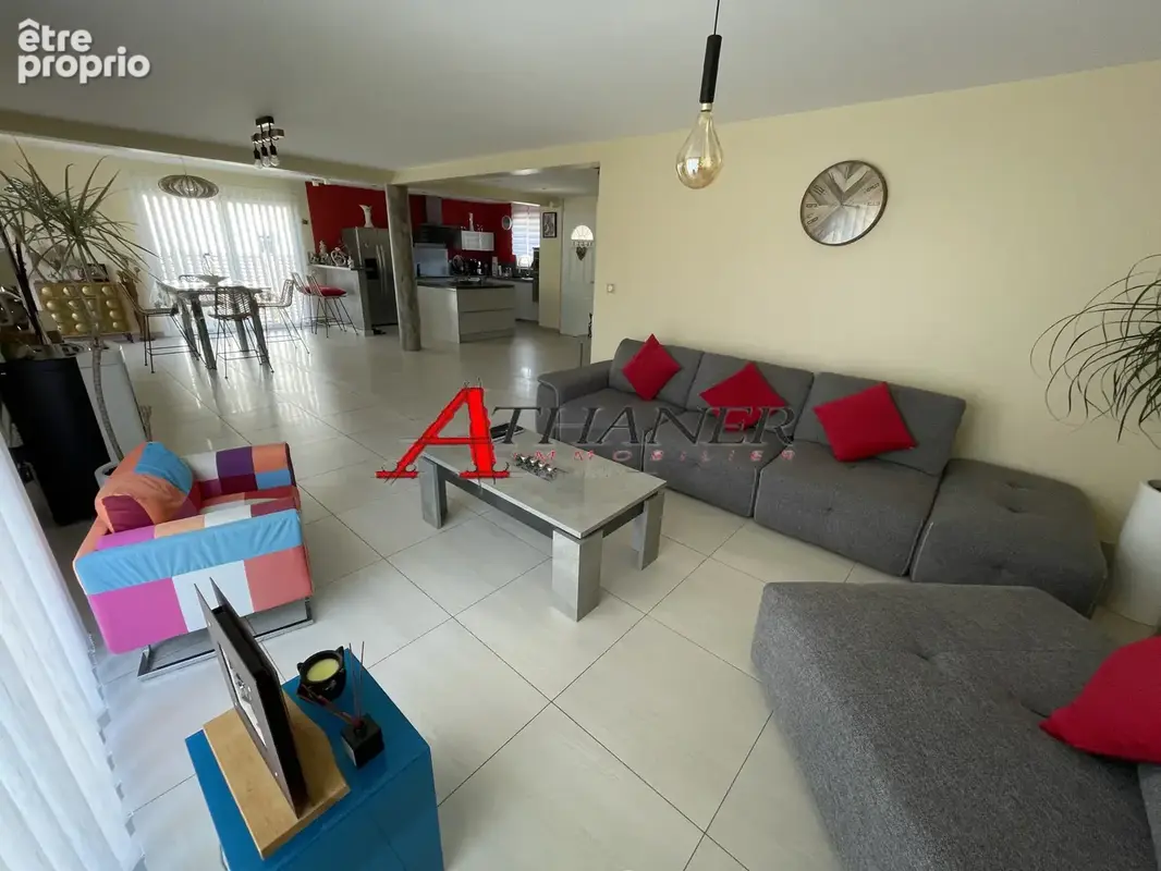 Palau Del Vidre - Villa 5 Pièces de 140m2 avec Piscine et 467m2 de Terrain - photo 2