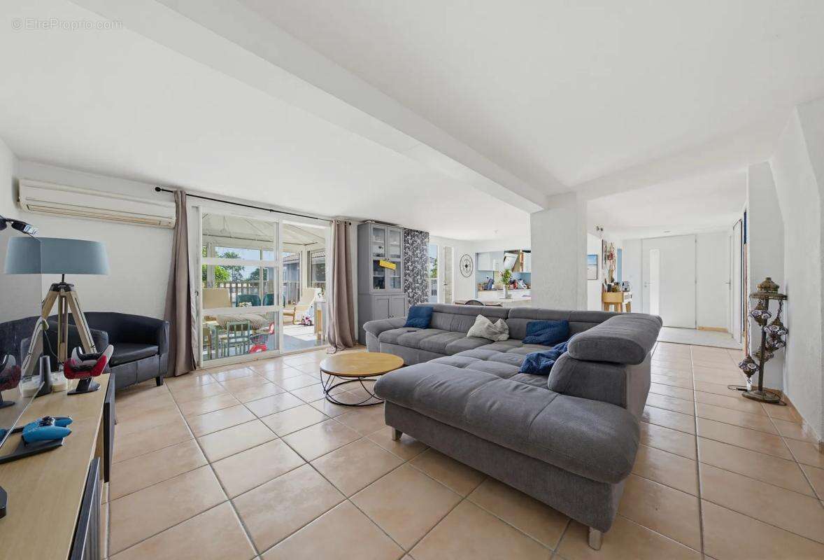 Maison à IZON