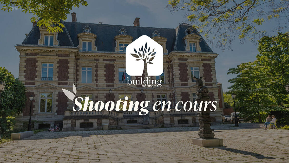 Appartement à COURBEVOIE