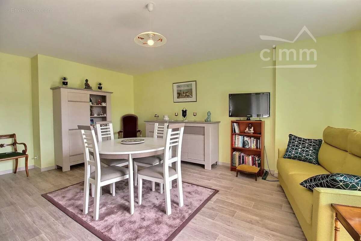 Appartement à BALLAN-MIRE