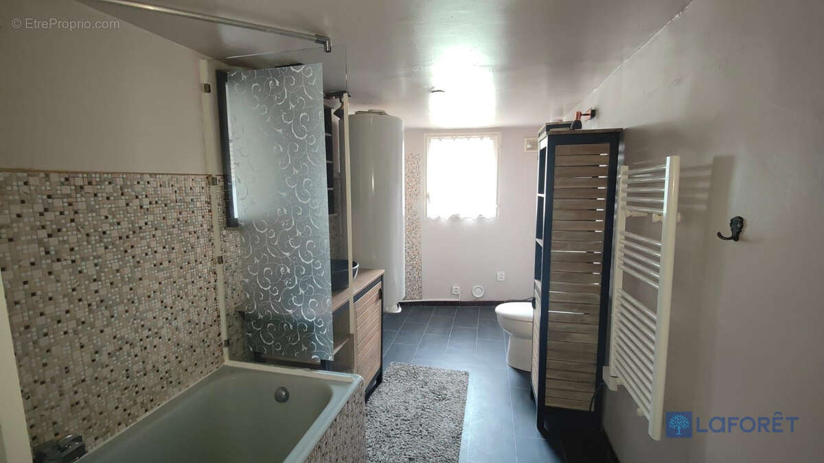 Maison à OLLAINVILLE