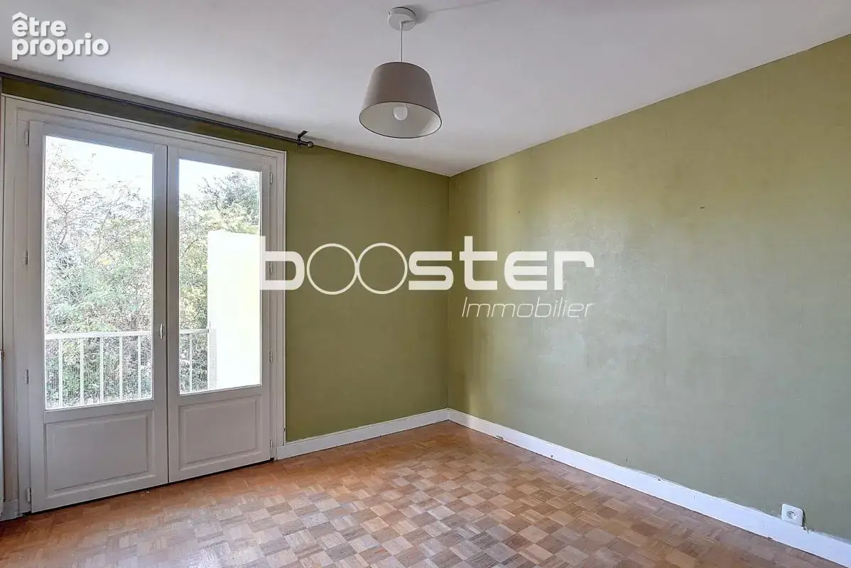 Coeur St Agne - Trois pièces lumineux avec parking et balcon - photo 3