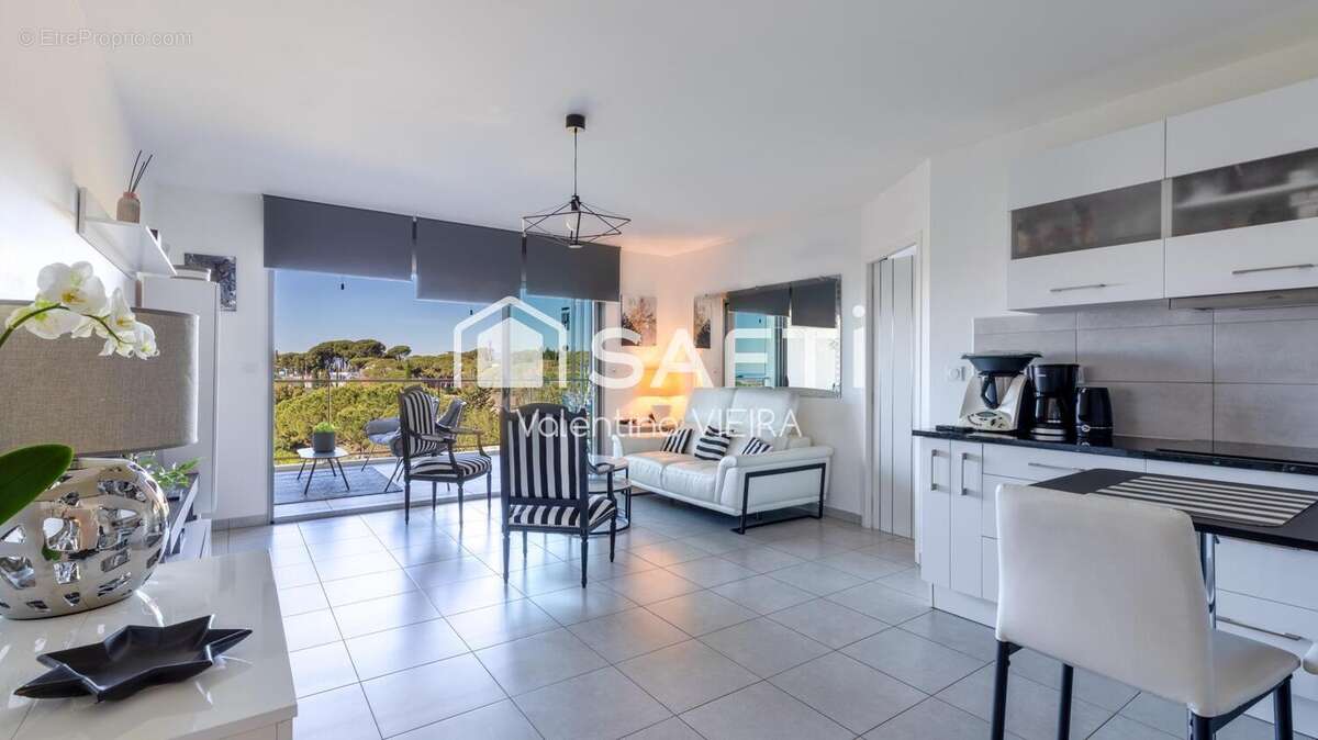 Photo 5 - Appartement à FREJUS