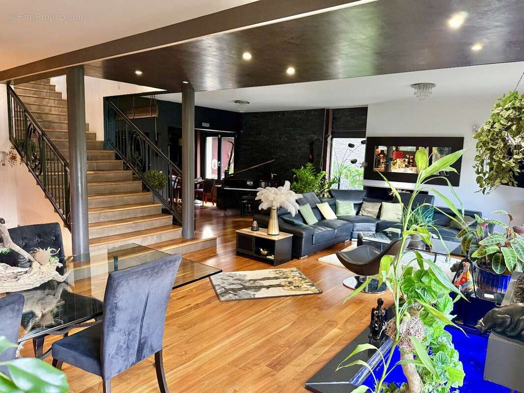 Maison à VAULNAVEYS-LE-BAS