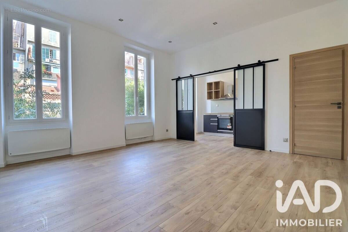 Photo 1 - Appartement à MARSEILLE-1E