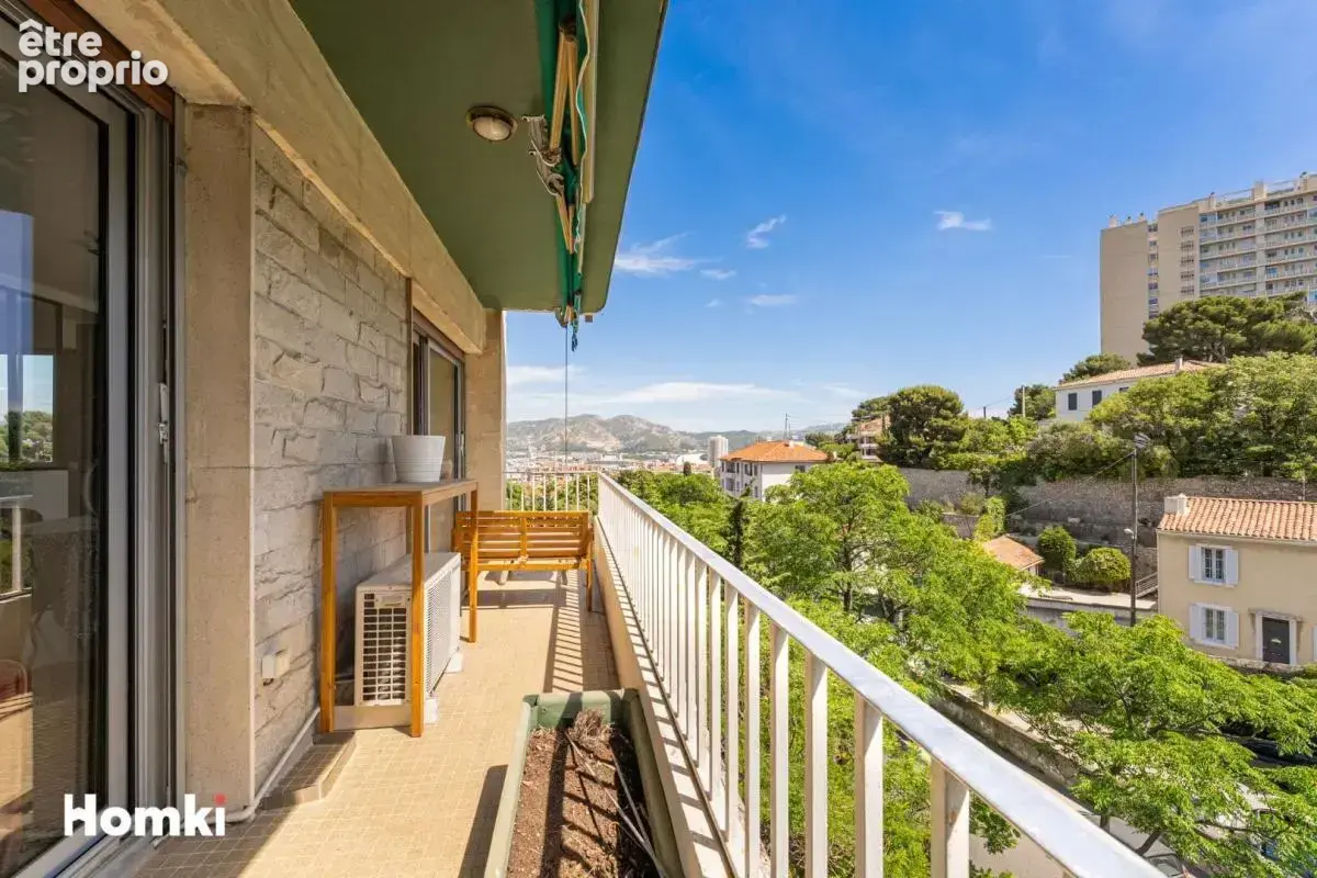 Rare à la vente : Superbe T5 traversant de 130 m² avec terrasse et vue dégagée - photo 6