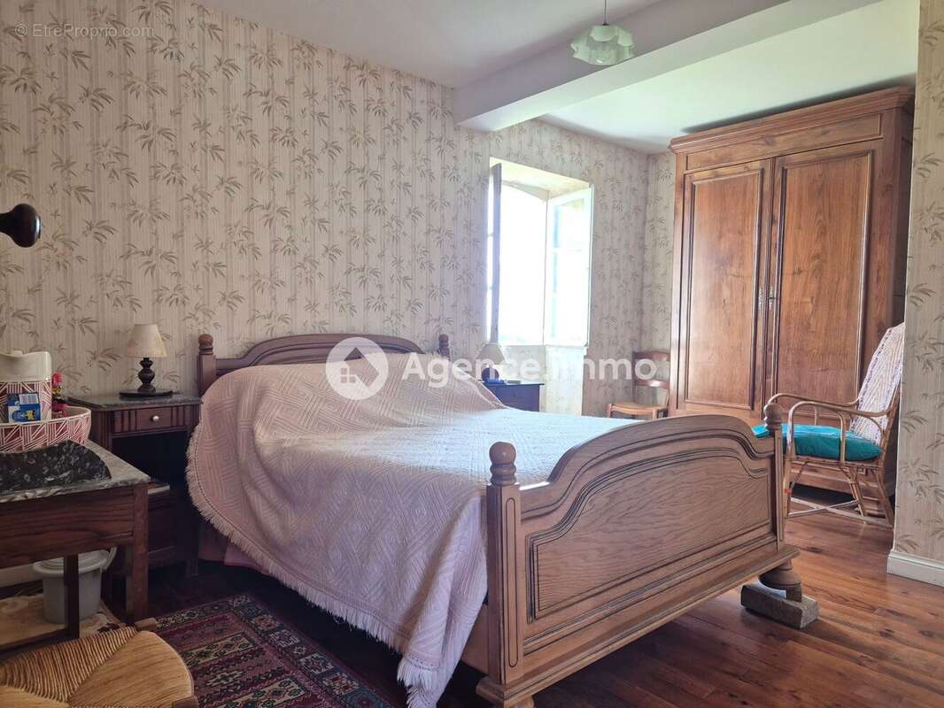 Maison à VIELLESEGURE