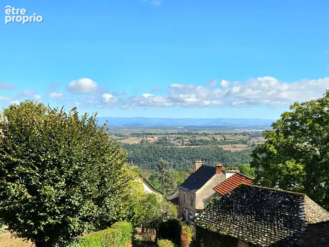 Magnifique demeure en pierres et son jardin paisible - photo 2